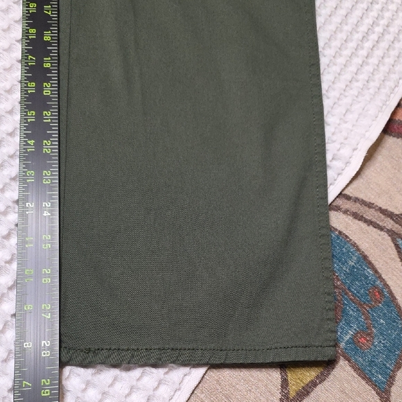 Levi's Women's Olive Green Straight Leg Utility  Pants 29 - Picture 9 of 12